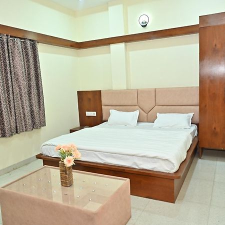 Indore Palace Eksteriør billede