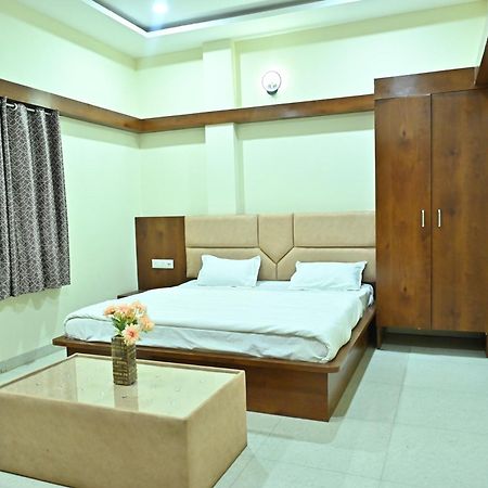 Indore Palace Eksteriør billede